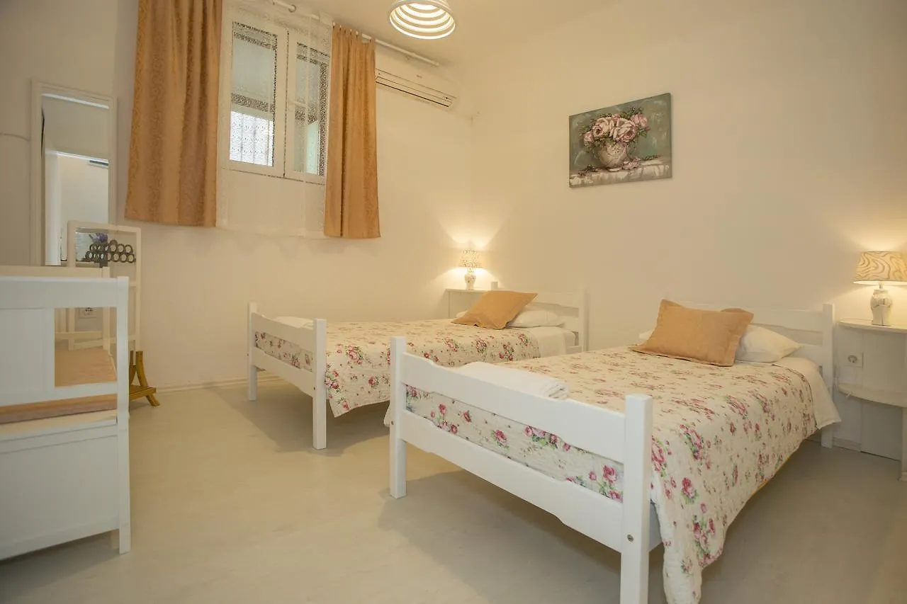 *** Guest house Summer Bay Apartments Split Croatia