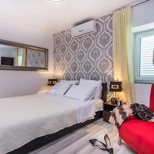  Appartement Marina Croatie