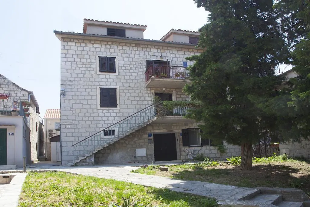 Summer Bay Apartments Split 3*,  Croatie