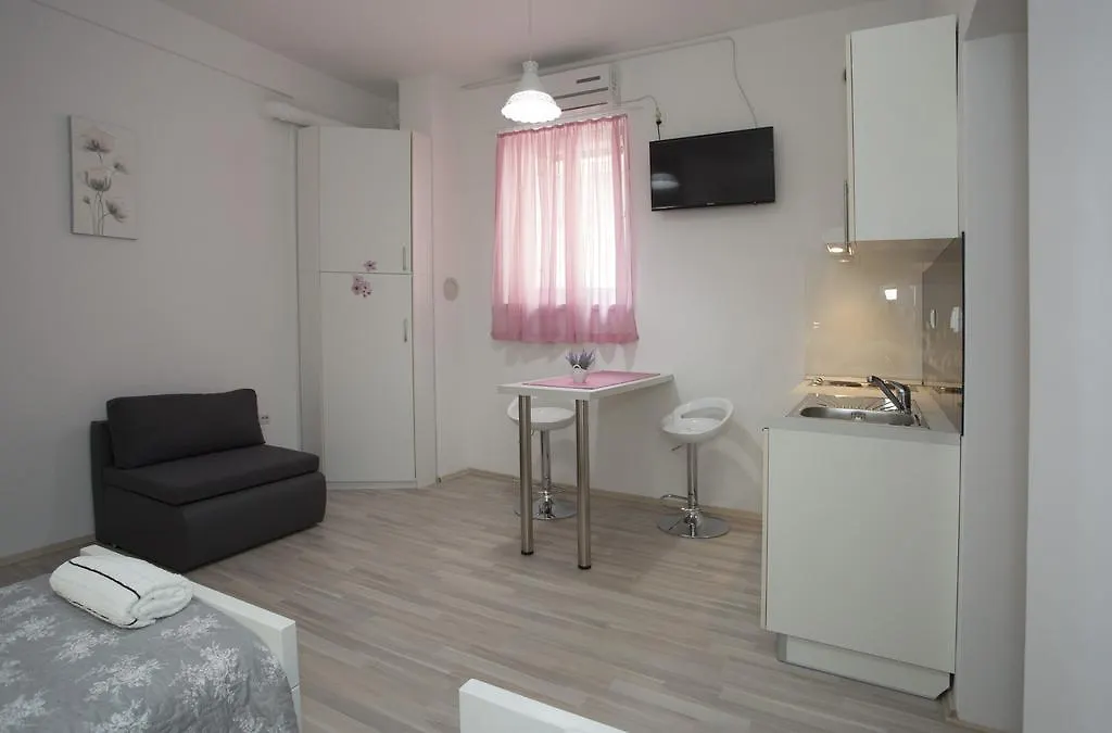 Summer Bay Apartments Split 3*,